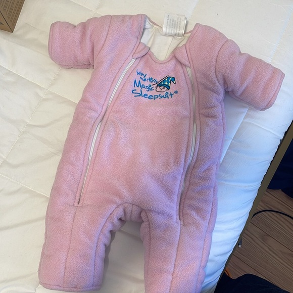 Baby Merlin’s magic sleepsuit - Picture 3 of 5